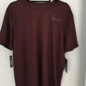 Men’s Nike shirt
